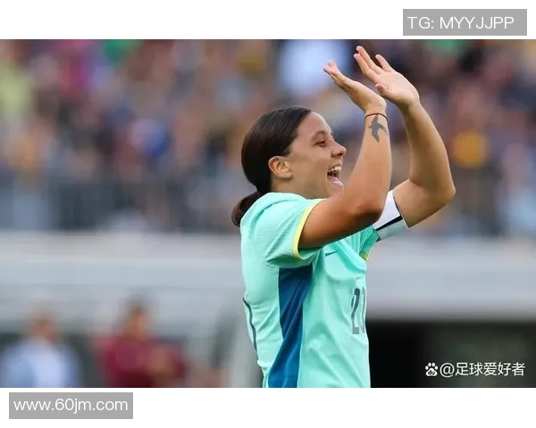 科尔女朋友身份曝光引热议，女足明星私生活备受关注